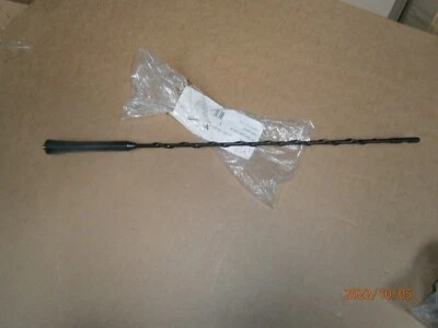 VW AUDI A4 A6  GOLF PASSAT & BEETLE 2000-2005 ANTENA AERIAL 16"-405mm NEW GENUIN - image 1 of 2