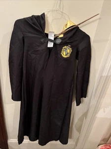 Disfraz de túnica y varita de Harry Potter Hufflepuff - Imagen 1 de 4