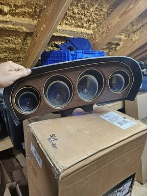 Ford Mustang Mach 1969 1 tablero de instrumentos de lujo con velocímetro y medidores Foto 1 de 4