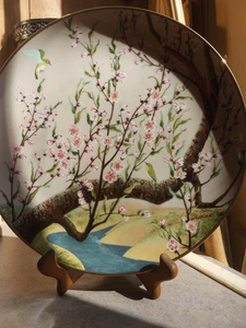 Piatto Giappone porcellana Veg Franklin "Yayoi" 1979 scena fiume fiori di pesca - Foto 1 di 10