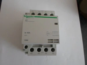 SCHNEIDER ELECTRIC CT 40A 40 AMP 4 POLI CONTATTORE N/C (15969) - Foto 1 di 1