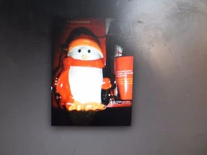 CHRISTMAS DECORATIVE PENGUIN YARD STAKE ELECTRICAL OUTLETS YARD ART DECOR - Picture 1 of 1