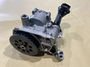 GENUINE 2018 VW GOLF MK7.5 GTD 2.0TDI DGC ENGINE OIL PUMP 04L145208T - Picture 1 of 12