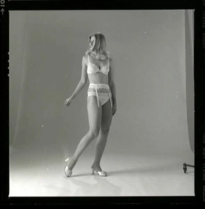LQQK 3 vintage 1982 negative DELIGHFUL LINGERIE FASHION MODEL NEXT DOOR #92 - Picture 1 of 2