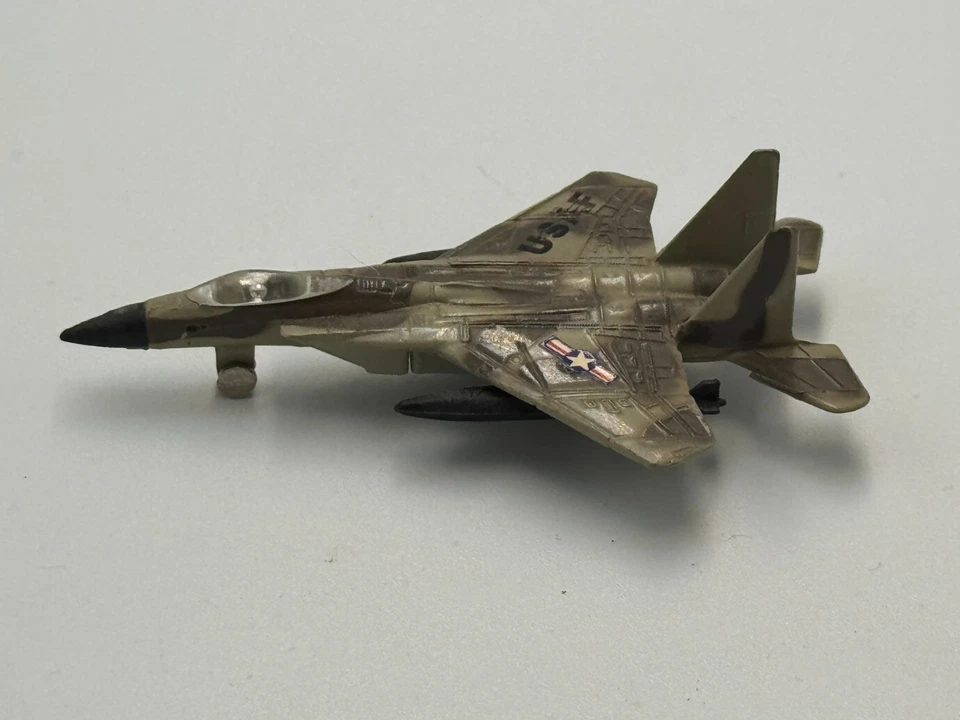 压铸迷彩复制品F-15鹰战斗机喷射玩具美国空军设计A145 — 第 1/1 张图片