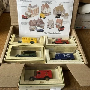 Lledo / Days Gone LVC1005 RARE VILLAGE COLLECTION 5 PIECE SET & BUILDINGS BOXED - Picture 1 of 12