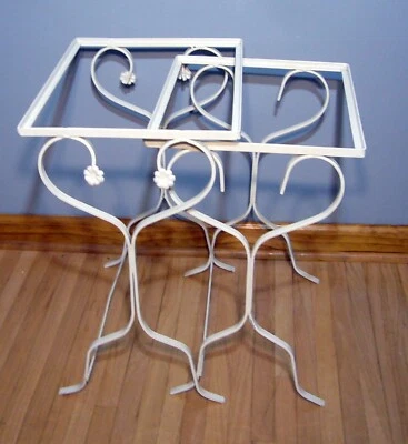 Juego de 2 mesas anidadoras superiores de vidrio o mármol vintage de hierro forjado MCM para patio Foto 1 de 4