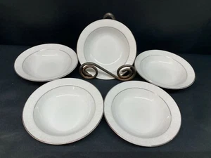 Crown Empire "PRINCESS" White Fleur De Lis  ~ Set of 5 ~ Dessert Bowls ~ 5 5/8" - Picture 1 of 8