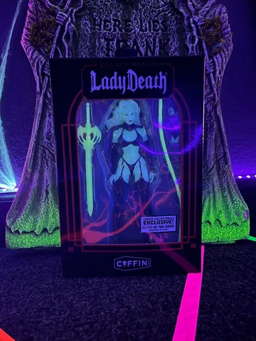Executive Replicas SEXY 1/12 Lady Death Figure GLOW IN THE DARK VARIANT VERSION Cover