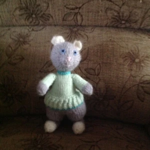 Brand new hand knitted " Fluffy Cat" 9 1/2" high - Picture 1 of 2
