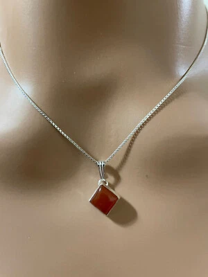 Gradevole Rosso Corniola Gemma 925 Argento Sterling Fatto a Mano Ciondolo S-38 - Immagine 1 di 3