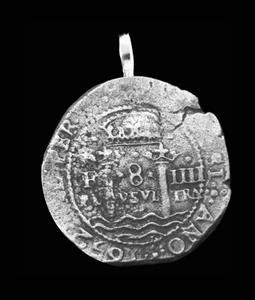 Pirate Maravedis Shipwreck Coin 8 reales Potosí 1652 Piece Of 8 Pendant - Picture 1 of 2