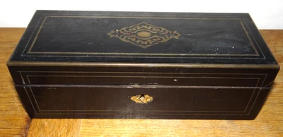 Jolie Boite à Gant en Bois Noirçi Napoleon III Marqueterie Type Boule - Photo 1/4