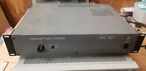 PEAVEY IPA75T Industrial Power Amplifier