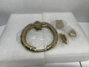 Llamador Claddagh de latón vintage Lilian Bernin 4074 hecho en Taiwán - Imagen 1 de 5