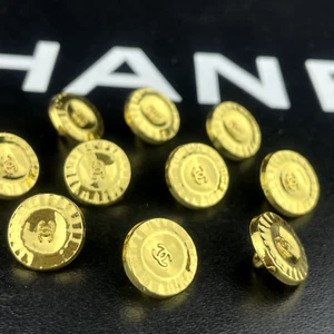 12 SMALL CHANEL BUTTONS CC LOGO ROUND GOLD METAL 12MM VINTAGE - Picture 1 of 7