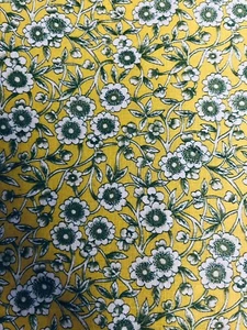 VTG  70’a Countrycore Yellow W/White & Green Florals Linen Weave BTHY - Picture 1 of 9