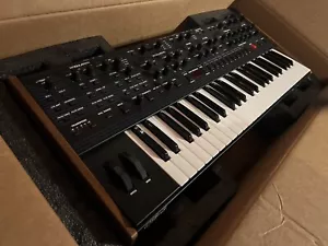 Sequential OB-6 Oberheim Synthesizer keyboard - Picture 1 of 8