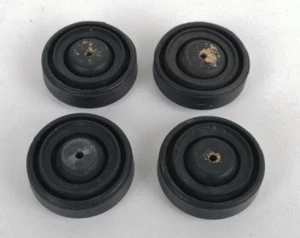 TELEFUNKEN TS-950 - PIEDINI PER GIRADISCHI - DIAMETRO= 5 CM - ALTEZZA =1,5 CM - Imagen 1 de 4