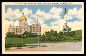 Postcard Iowa State Capitol Building and Soldiers' and Sailors' Monument, IA - Picture 1 of 2