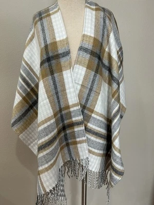 Chico’s Reversible Travel Ruana Wrap Cream Gray Gold Plaid Shawl one size - Image 1 of 4