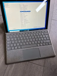 Microsoft Surface Pro 5 (1796), 128GB SSD, 4GB RAM, Intel Core m3-7y30 With KB - Picture 1 of 1