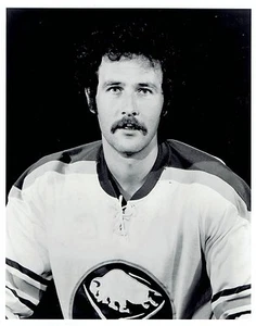 1972 Original Photo by ROBERT BOB SHAVER Buffalo Sabres hockey player Ray McKay - Picture 1 of 2