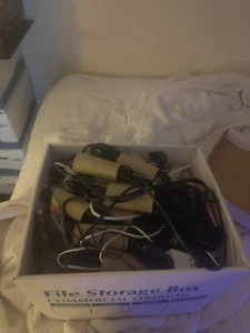 Assorted adapters, cords, video game cords Nonworking or Parts Only - Afbeelding 1 van 2