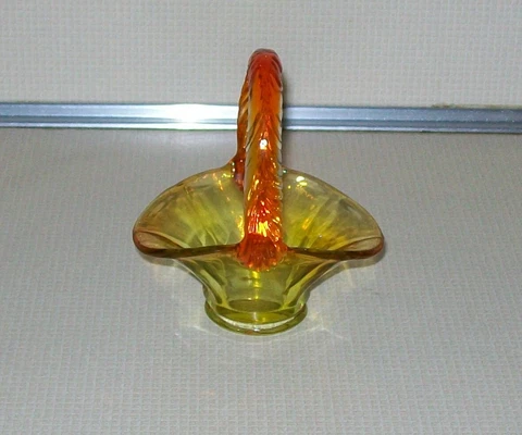 Vintage Miniature Honey Amberina Amber Wide Rib Basket w Applied Handle Cover