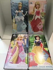 Disney Store Rapunzel Cenicienta Aurora y Blancanieves Muñeca 11" y LOTE DE PINCELES* NUEVO - Imagen 1 de 5