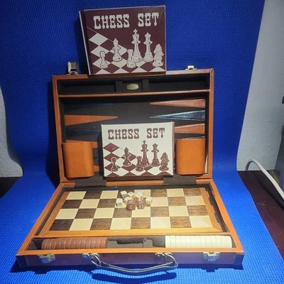 Fred Roberts Co. Travel Chess, Backgammon & Checkers Briefcase Game Set PREOWNED - Image 1 of 4