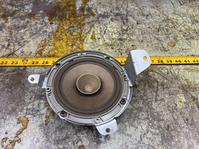 12-17 2 Door FIAT 500   RIGHT PASSENGER REAR SPEAKER - Image 1 of 4