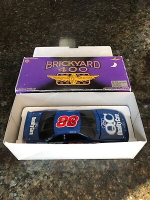 Dale Jarrett 1997 Brickyard #88 Ford Thunderbird NASCAR 1/24 autografado raro - Imagem 1 de 4