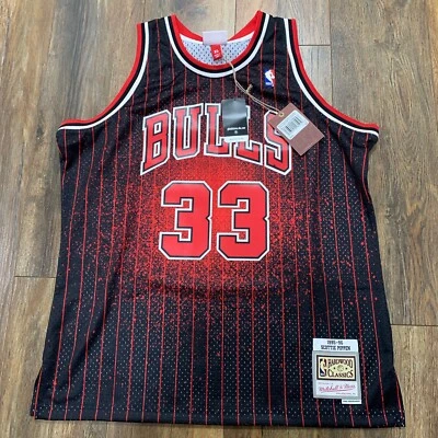 Mitchell & Ness Scottie Pippen Chicago Bulls Gradient Swingman Jersey Size XL - Image 1 of 4