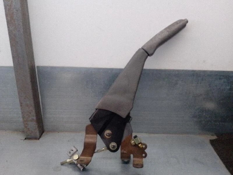 MB784764 LEVIER DE FREIN À MAIN pour MITSUBISHI SPACE WAGON (N80 N90) 5059927 - Photo 1/4