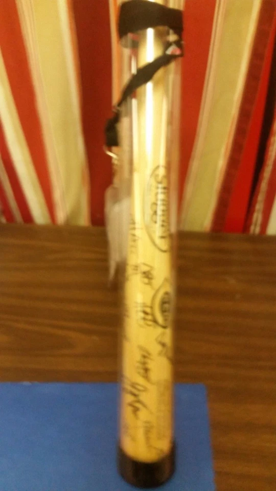 2013 CINCINNATI REDS COMPLETE TEAM AUTOGRAPH BASEBALL BAT CHAPMAN/VOTTO/ LOA/COA - Image 1 of 4