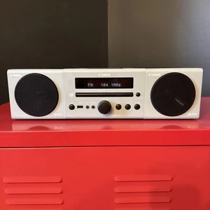 Yamaha CRX-040 Mini Stereo CD/iPod/DAB/FM/USB System Receiver Speakers Y2K - Picture 1 of 8