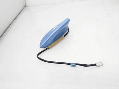 Antena de techo radio Toyota Prius C 2015-2019 86960-52041-J0 - Mar brillante Foto 1 de 4