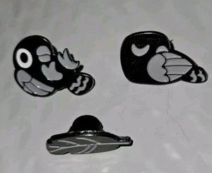 Menge 3 Neuheit Emaille Pins Raben & eine Rabenfeder - Bild 1 von 5