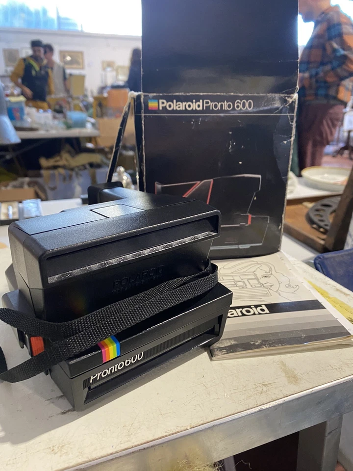 FOTOCAMERA POLAROID PRONTO 600 Vintage Non Testata - Immagine 1 di 4