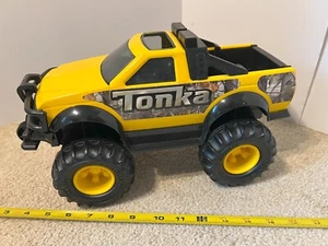 Vintage Tonka yellow off road pickup truck with winch. pressed steel model car - Picture 1 of 6
