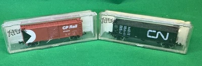 Set of 2 Vintage Atlas Model Railroad 90 Ton Hopper #3285 & 40’ Box Car #3436 - Image 1 of 4