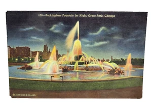 Chicago Buckingham Fountain at Night Grant Park IL Illinois 1950 Postkarte gebraucht - Bild 1 von 3