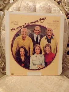 VTG CED Video Disc RCA Selecta Vision The Mary Tyler Moore Show - Picture 1 of 2