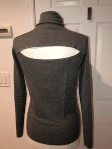 NWT 100% merino wool PINK TARTAN grey cut away long sleeve turtleneck sweater L - Picture 1 of 8