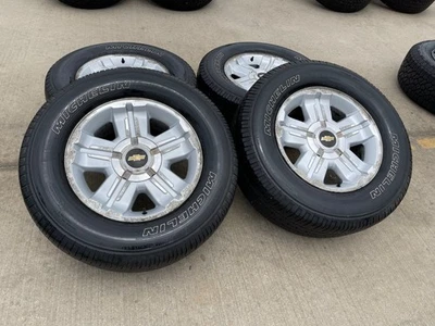 18" Chevy Tahoe Suburban Z71 OEM 5300 llantas neumáticos Silverado 1500 Foto 1 de 4