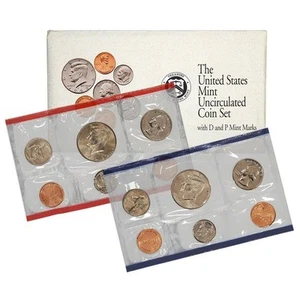 1992 P & D US Mint Set United States Original Government Packaging Box Cello - Picture 1 of 2