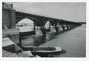 ARGENTINE c. 1952 - Pont Écluse Barque à Rio Negro - P 744 - Imagen 1 de 2
