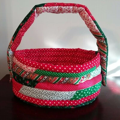 Christmas Quilted Cloth Basket NEW 10"×8"×11" All new material. Foto 1 de 4