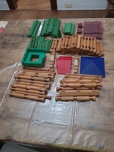 Lincoln Logs Lot Wood 425 Pieces - 8lbs. of Stuff  Check Pictures  !